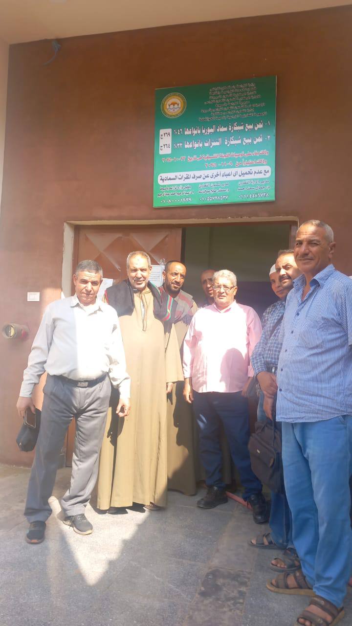 محافظ أسيوط يوجه بمتابعة صرف وتوزيع الأسمدة الزراعية بالجمعيات